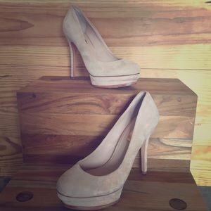 BCBG grey suede platform